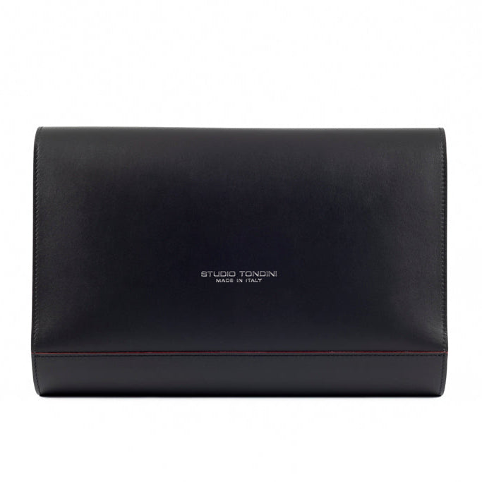 The Document Holder by Studio Tondini. Back view of black Italian leather bag with burgundy edge paint and silver hot-foil “Studio Tondini Made in Italy” impression, elegantly minimal.